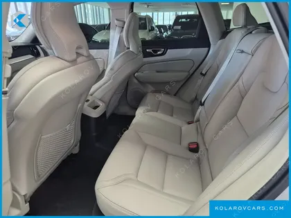 VOLVO XC60 T8 ULTRA BRIGHT