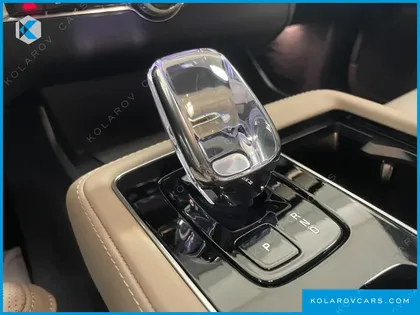 VOLVO XC90 T8 ULTRA BRIGHT HYBRID