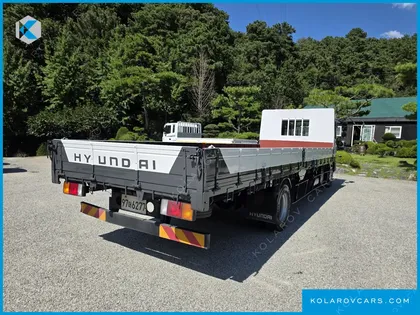 HYUNDAI MEGA TRUCK GOLD