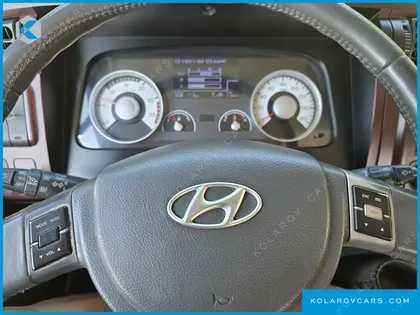 HYUNDAI MEGA TRUCK GOLD