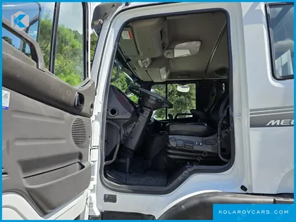 HYUNDAI MEGA TRUCK GOLD