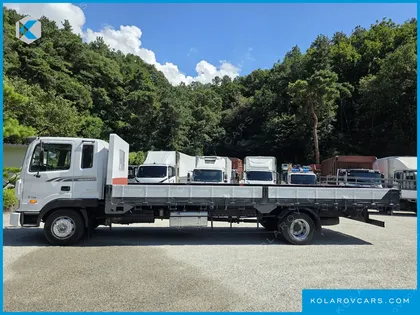 HYUNDAI MEGA TRUCK GOLD
