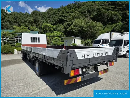HYUNDAI MEGA TRUCK GOLD