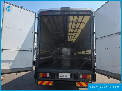 HYUNDAI MEGA TRUCK GOLD