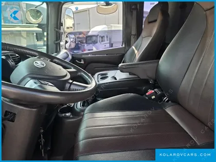 HYUNDAI MEGA TRUCK GOLD