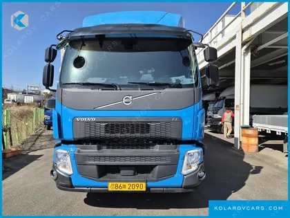 VOLVO CARGO TRUCK 6X4