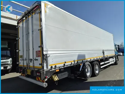 VOLVO CARGO TRUCK 6X4