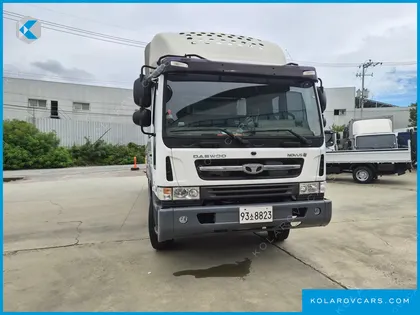 TATA DAEWOO NOBUS MID-SIZE TRUCK ROYAL