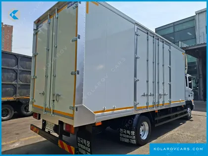 HYUNDAI MEGA TRUCK GOLD