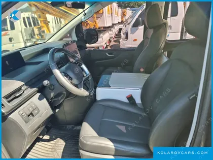 HYUNDAI STARIA NONE