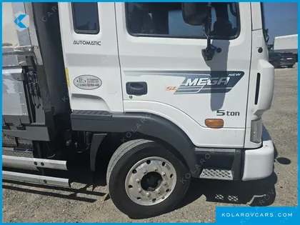 HYUNDAI MEGA TRUCK GOLD