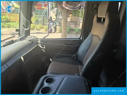 HYUNDAI MEGA TRUCK GOLD