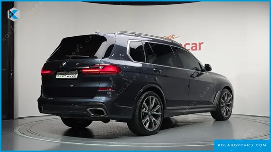 BMW X7 M50D