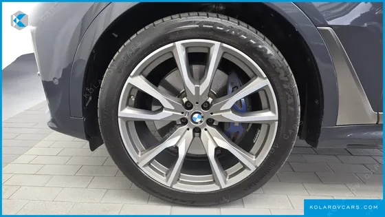 BMW X7 M50D