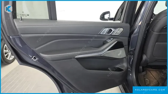 BMW X7 M50D