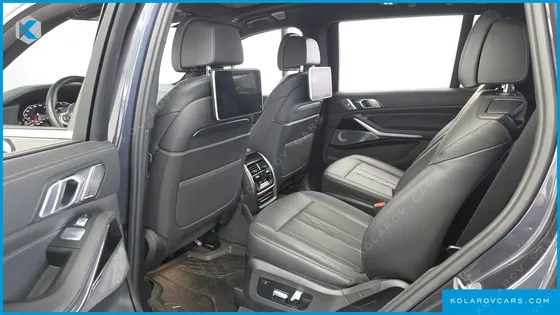 BMW X7 M50D