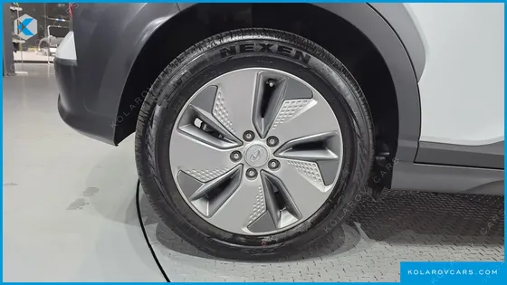 HYUNDAI KONA PREMIUM