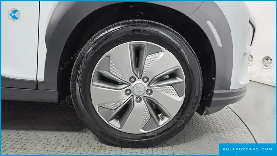 HYUNDAI KONA PREMIUM