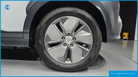 HYUNDAI KONA MODREN