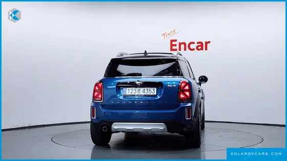 MINI COUNTRYMAN CLASSIC PLUS LAUNCH PACK