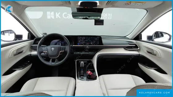 TOYOTA CROWN 2.5 4WD HYBRID