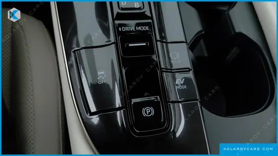 TOYOTA CROWN 2.5 4WD HYBRID