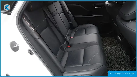 TOYOTA CROWN 2.4 4WD DUAL BOOST HYBRID