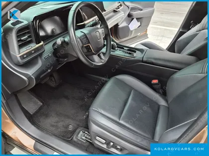 TOYOTA CROWN 2.4 4WD DUAL BOOST HYBRID