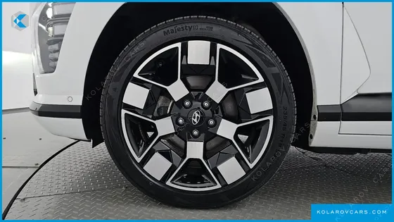 HYUNDAI KONA LONG RANGE