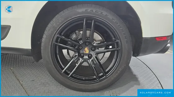 PORSCHE MACAN 2.0
