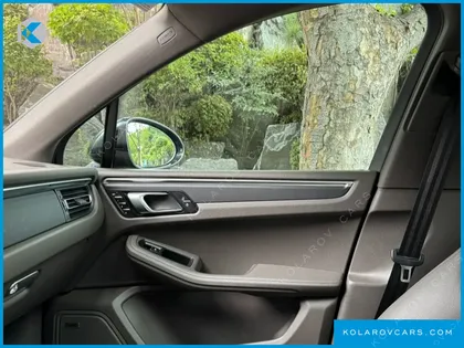 PORSCHE MACAN 2.0