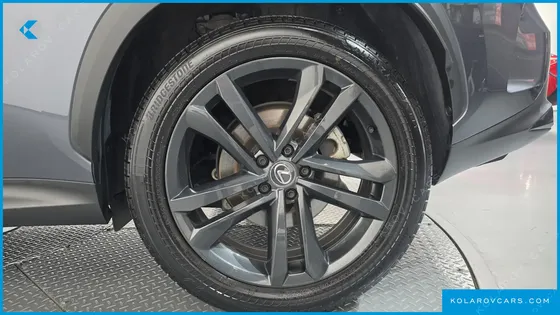 LEXUS NX PREMIUM