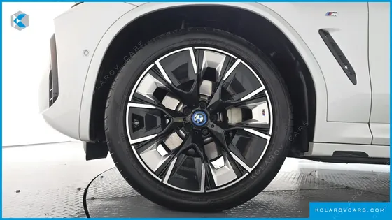 BMW IX3 M SPORTS
