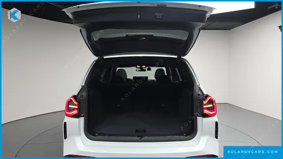 BMW IX3 M SPORTS