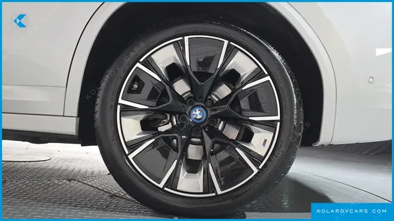 BMW IX3 M SPORTS