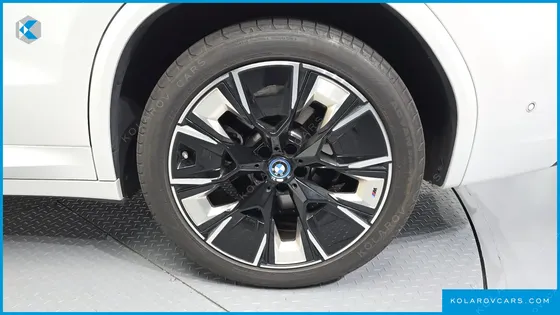 BMW IX3 M SPORTS