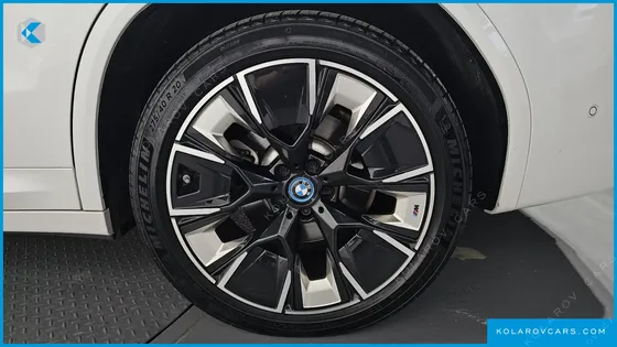 BMW IX3 M SPORTS