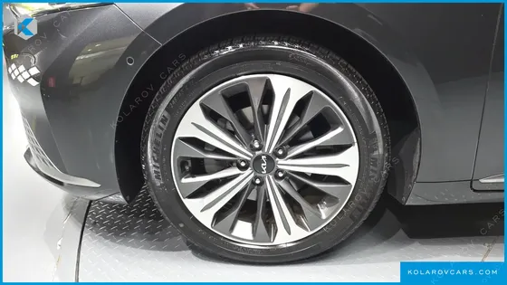 KIA K8 SIGNATURE
