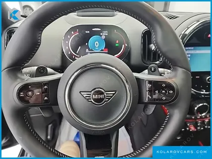 MINI COUNTRYMAN JCW LAUNCH PACK