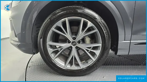 AUDI Q8 55 TFSI QUATTRO PREMIUM