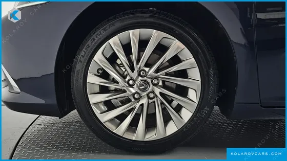 LEXUS ES EXECUTIVE