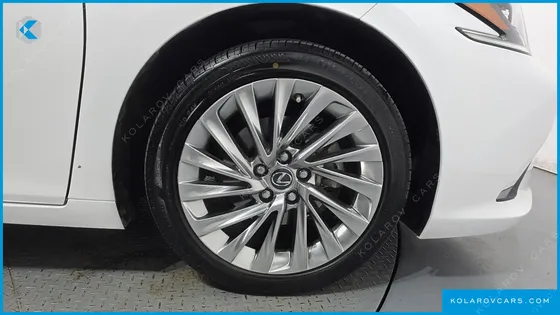 LEXUS ES EXECUTIVE