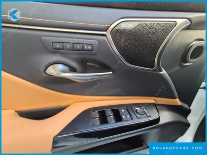 LEXUS ES EXECUTIVE