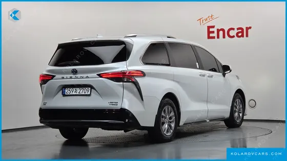 TOYOTA SIENNA 2.5 HYBRID AWD