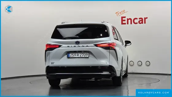 TOYOTA SIENNA 2.5 HYBRID AWD