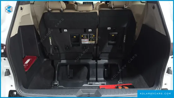 TOYOTA SIENNA 2.5 HYBRID AWD