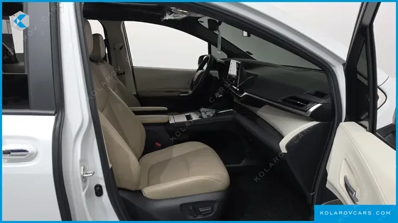 TOYOTA SIENNA 2.5 HYBRID AWD
