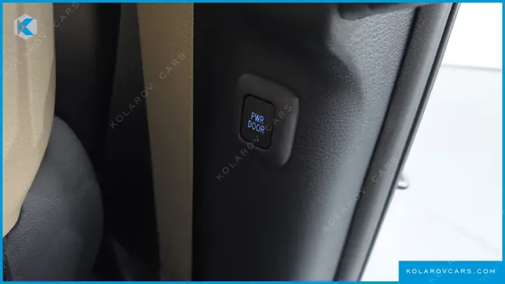 TOYOTA SIENNA 2.5 HYBRID AWD