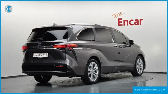 TOYOTA SIENNA 2.5 HYBRID 2WD