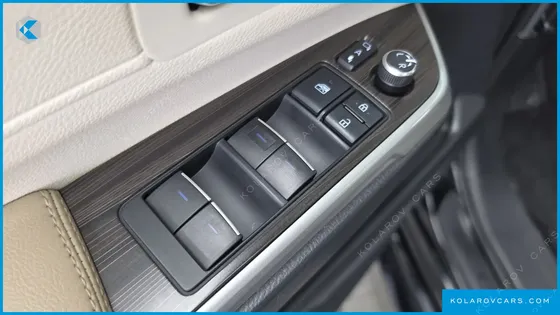 TOYOTA SIENNA 2.5 HYBRID 2WD